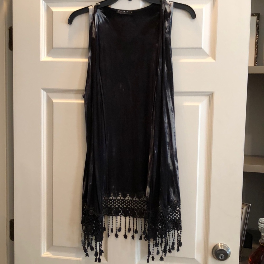 Cute black and white vest